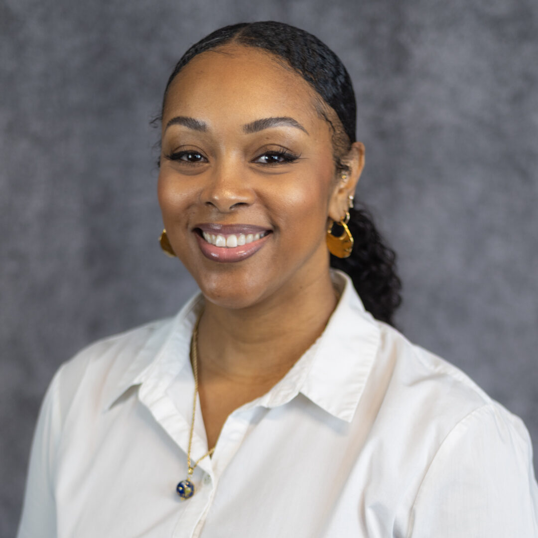 Dezarae Johnson headshot